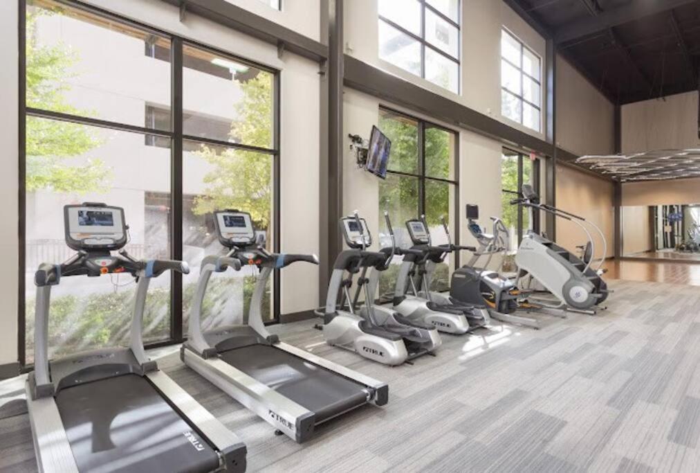 Luxurious, 1 Bedroom Near Downtown & Dickies Arena Fort Worth Eksteriør billede